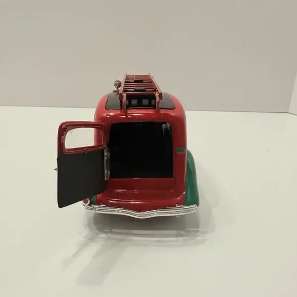 Conoco 1935 Ford Fire Patrol Diecast Car Crown Premiums - Picture 14 of 14